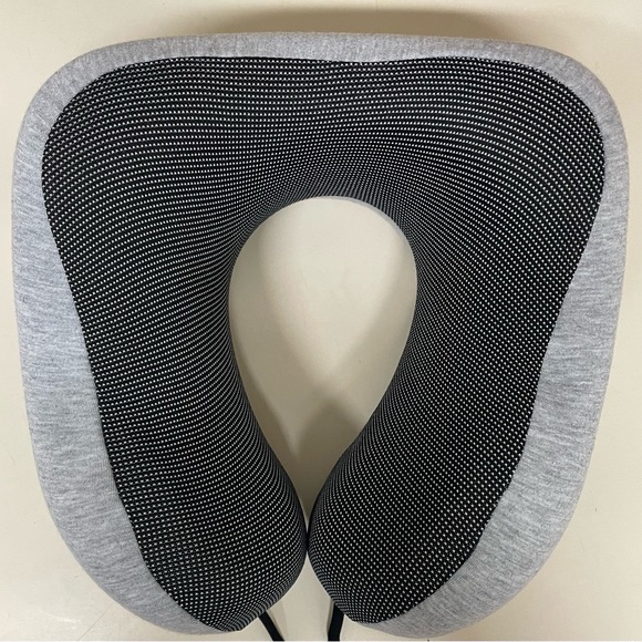 Napfun Neck Pillow for traveling - Picture 3 of 4